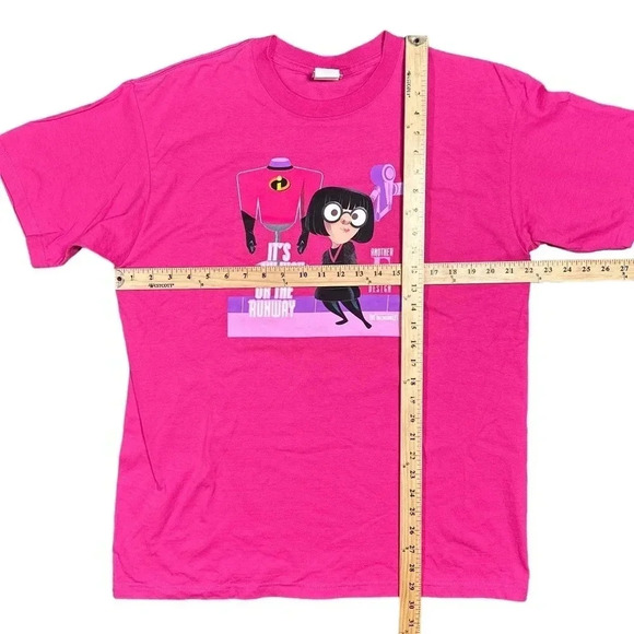 Vintage Y2K The Incredibles Edna Disney My Way or Runway Pink T Shirt Mens Large - Picture 4 of 7